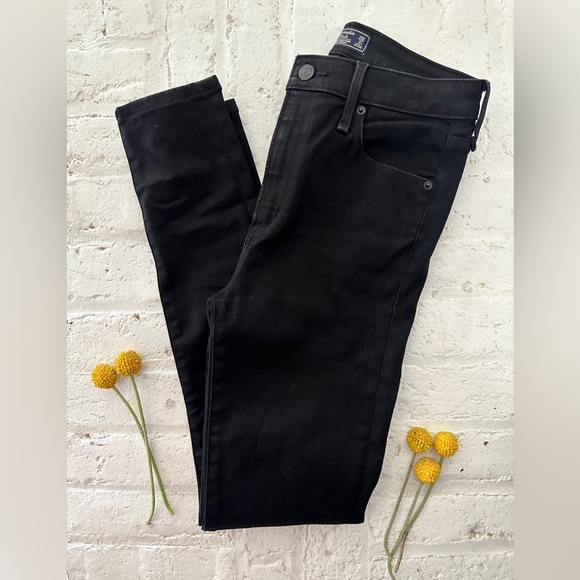 Abercrombie & Fitch Simone High-Rise Super Skinny Jeans - Picture 4 of 4